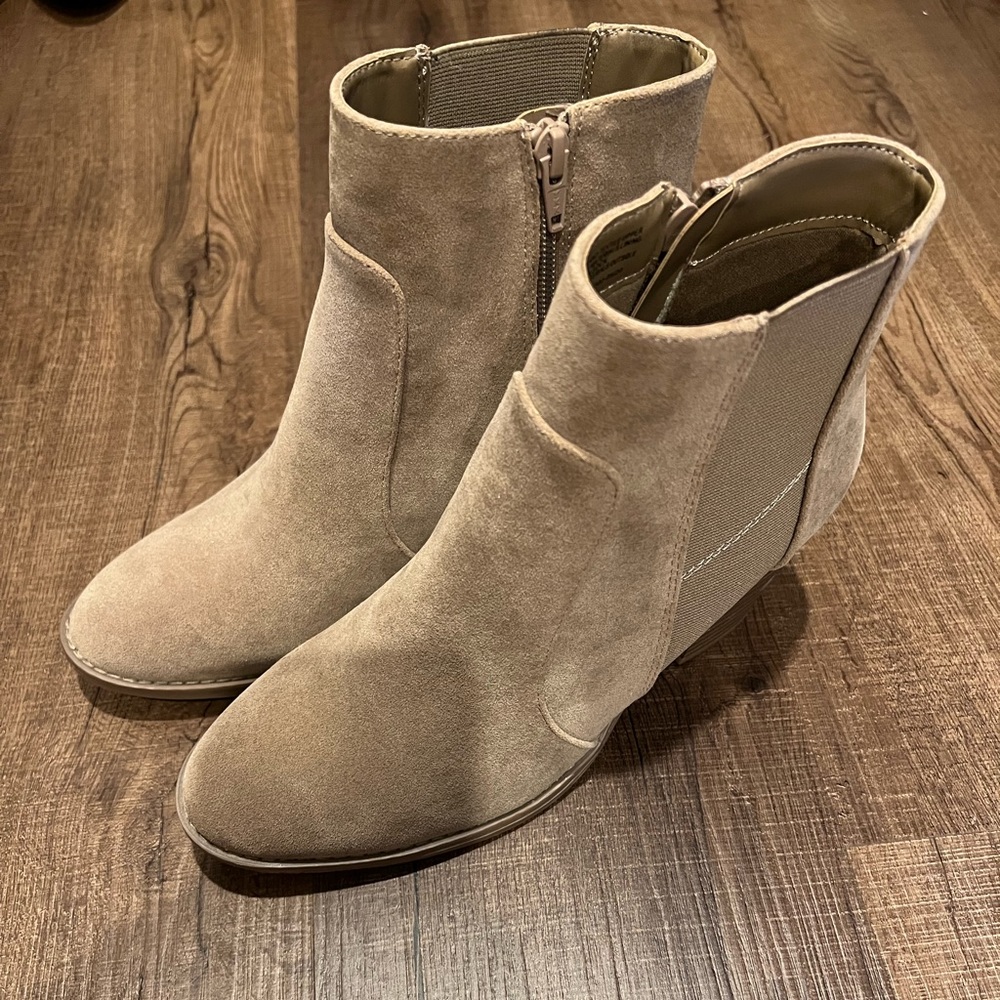Ankle booties